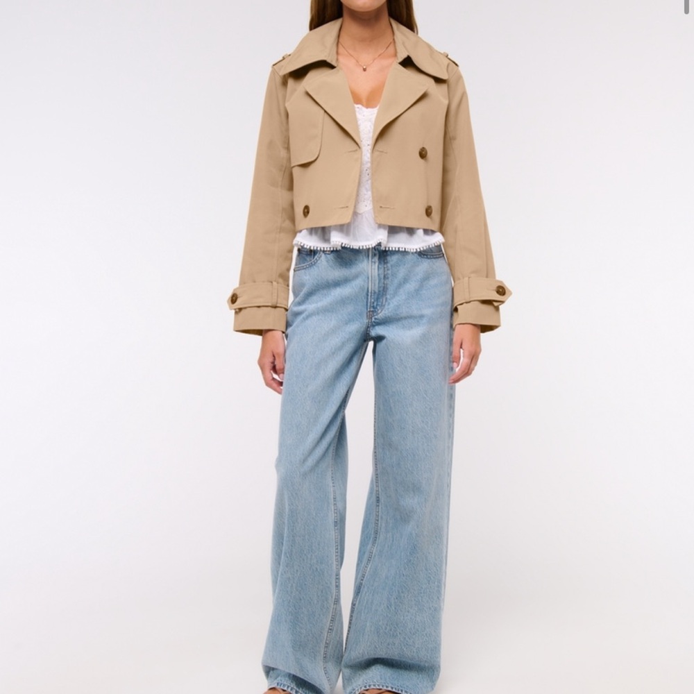 Abercrombie & Fitch Cropped Trench Coat